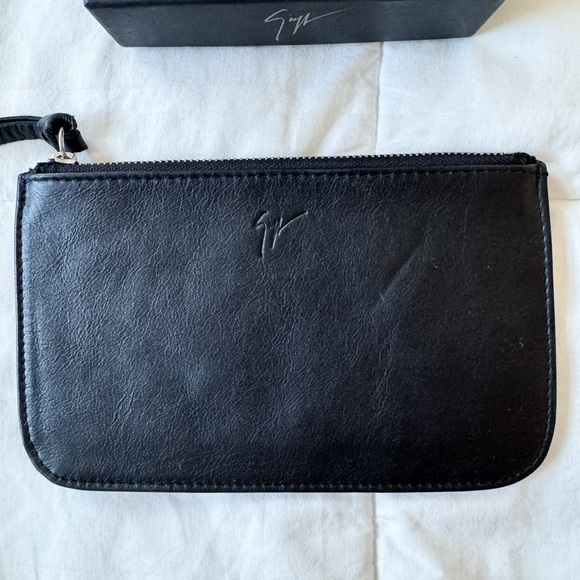 NWOT Giuseppe Zanotti Black leather zip pouch - Picture 2 of 7